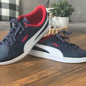 Puma Men's Navy and Red Sneakers